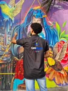 Graffitour- Comuna 13- Caminando con Nando